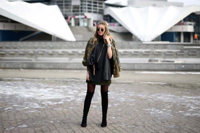 Stuart Weitzman Overknees, Bundeswehr Jacke, YSL Monogramme Tasche, Sonnenbrille