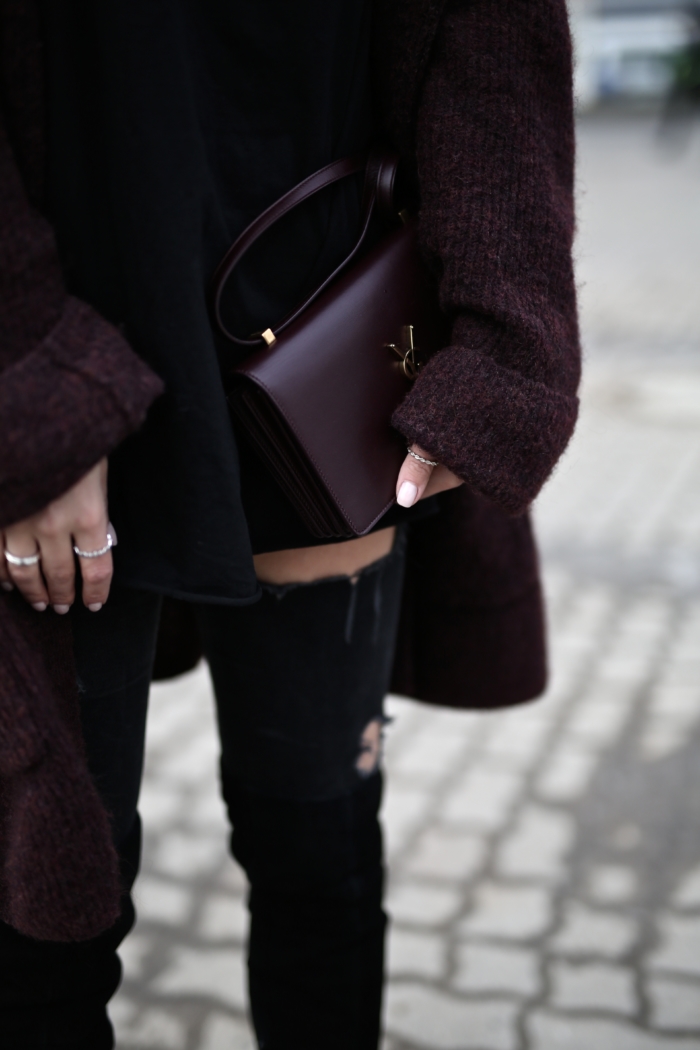 Details, bordeaux Cardigan, Overknees