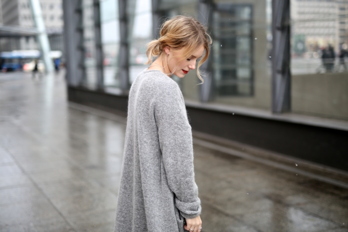 Berlin Fashion Week 2017, grey oversized cardigan