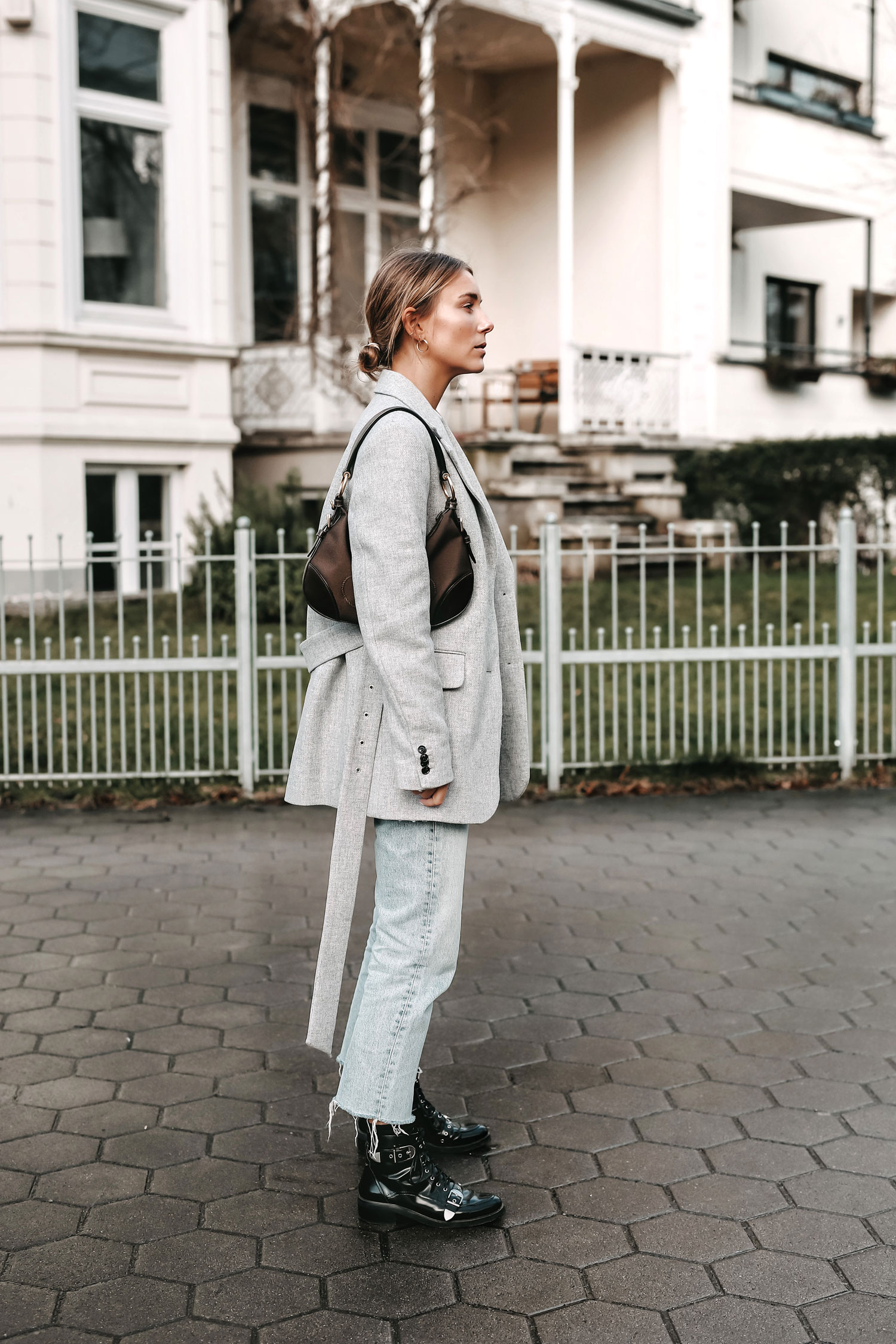 Blazer-Jeans-Biker-boots