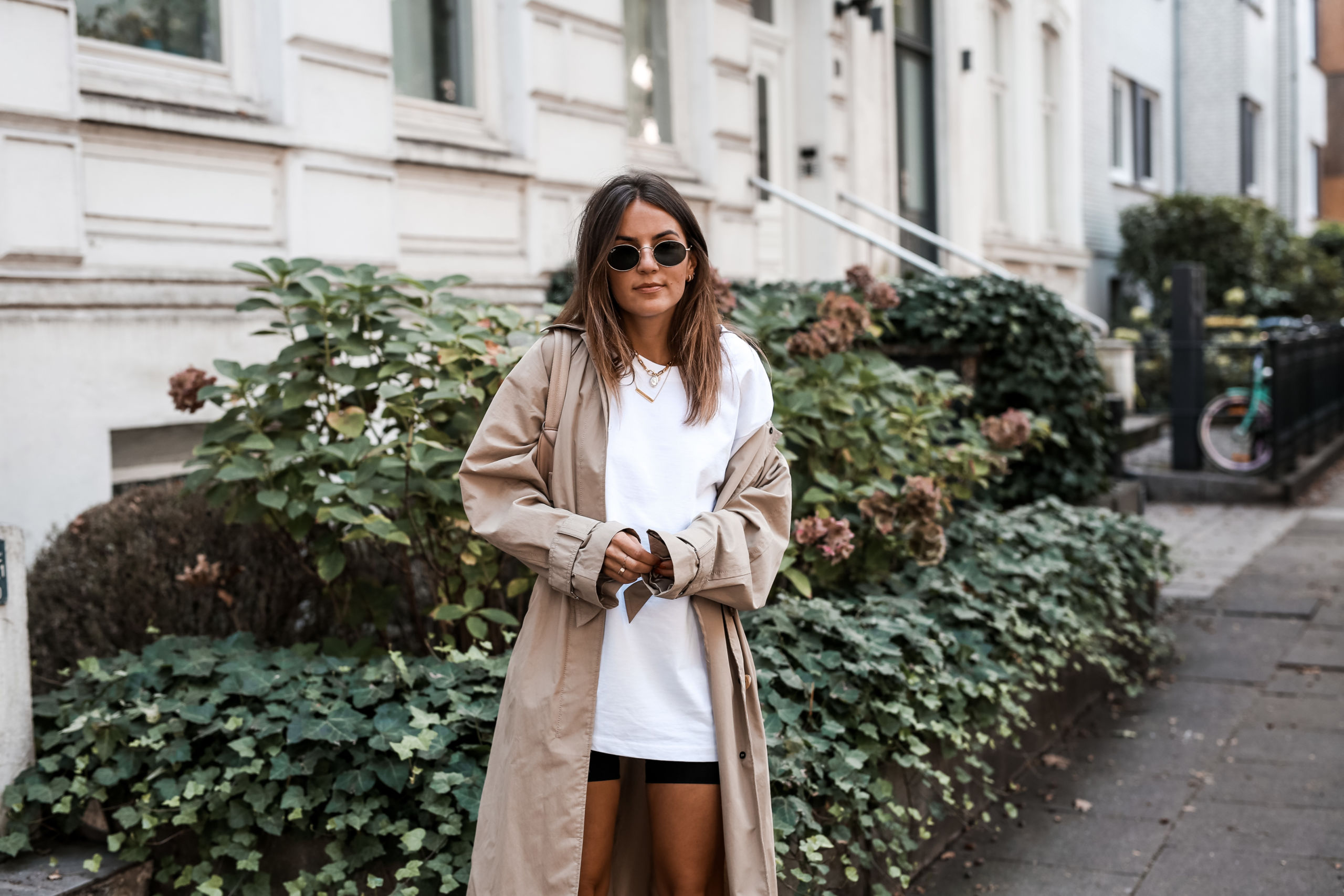 streetstyle oversized shirt outfit inspiration fall