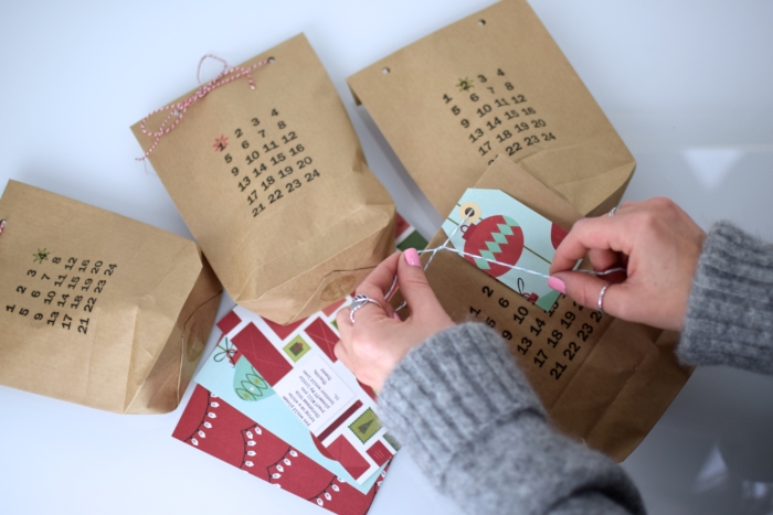 Bedruckte Papierbeutel, Weihnachtskarten, Geschenkband