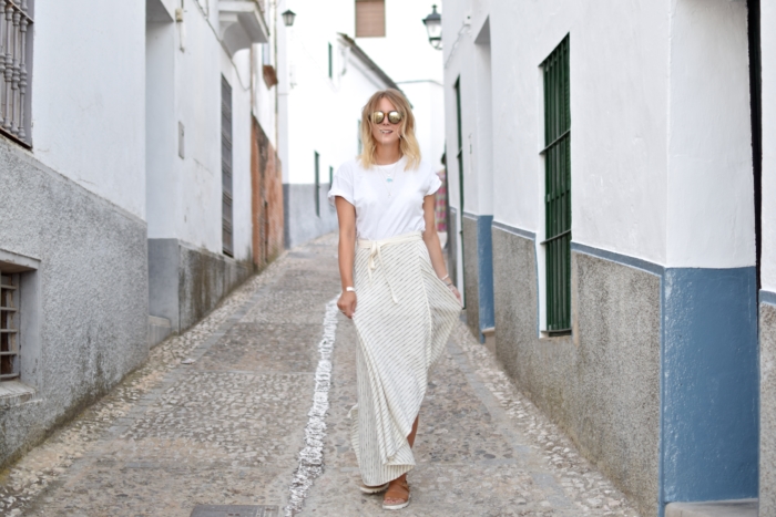 Striped Maxiskirt with basic Tshirt