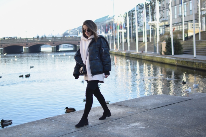 Streetstyle, Winterjacke, Pullover, Boots