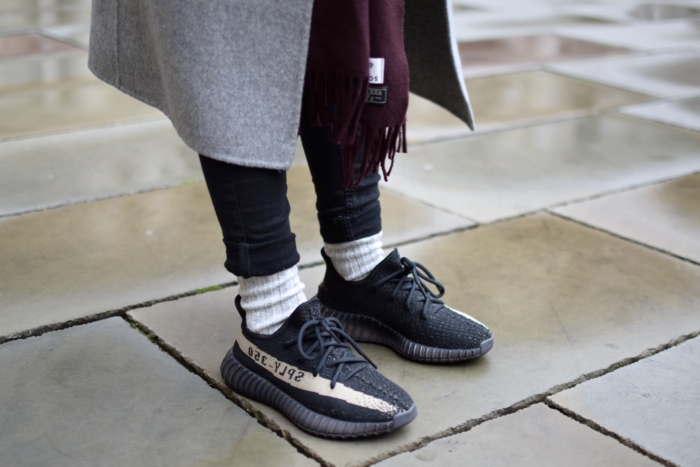 adidas yeezy sneakers black, woolen stockings, skinny jeans