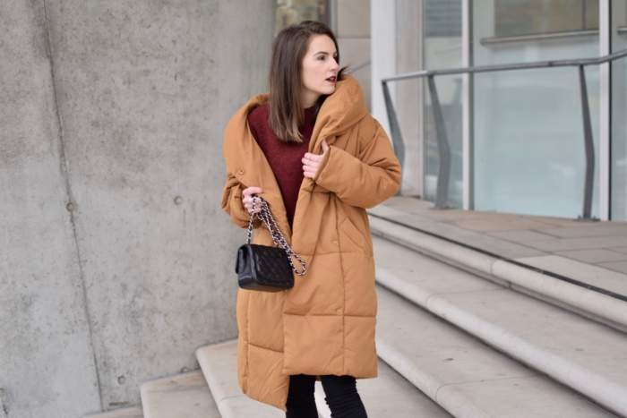 Winter in Hamburg, winter coat, red sweater