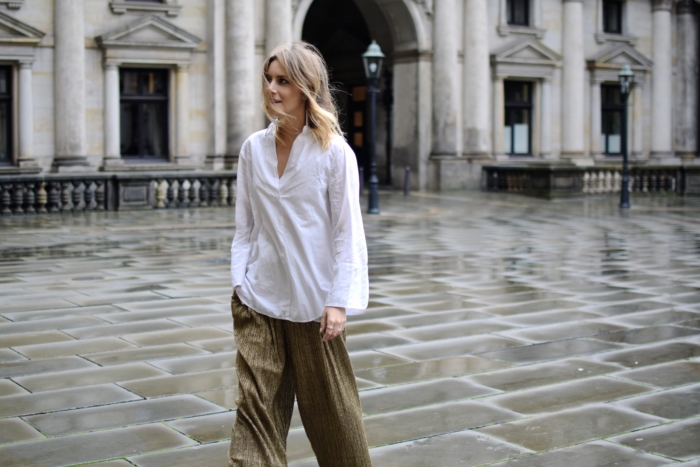 christmas outfit, white blouse, golden pants