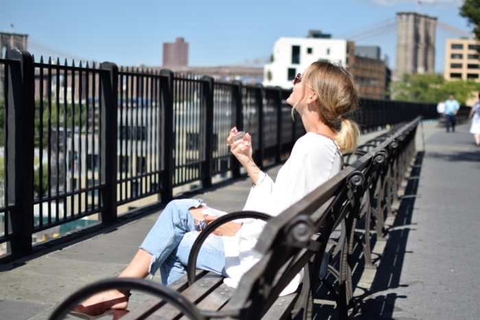 the moment is yours, fragrance, s.Oliver, sitting on a bench, white blouse, sunglasses