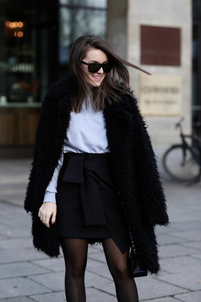 MBFW Sonja Outfit, black skirt, black teddy coat