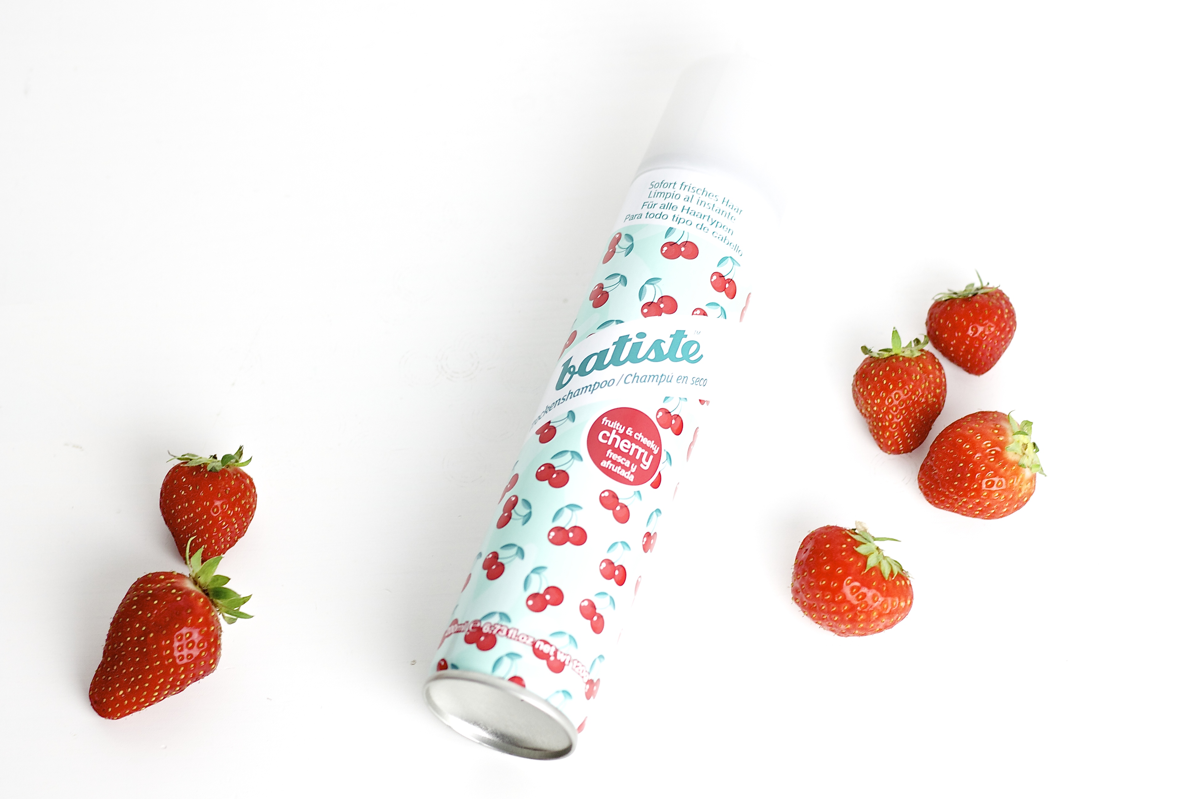 Batiste Cherry und Floral & Flirty Blush Trockenshampoo