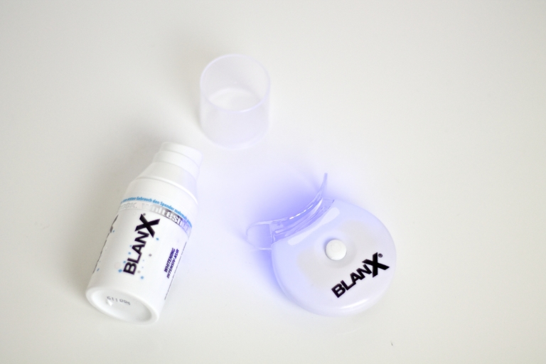 Review White Teeth With The BlanX White Shock Shoppisticated