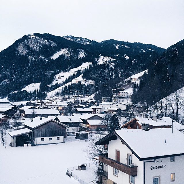 Österreich, Schneelandschaft, Häuser