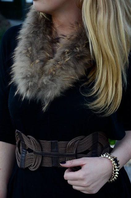 Brauner Gürtel von Zara und Fell von ebay