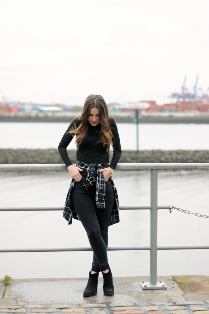 Karrierte Bluse schwarz weiß von Zara