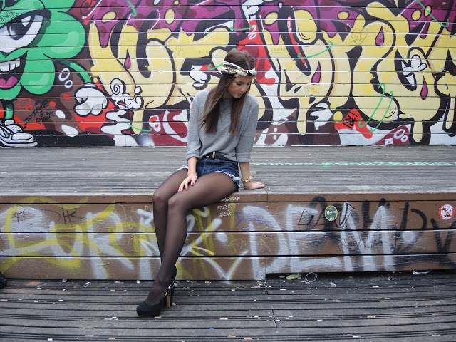 Model with grey crop top by Zara and headband by H&M