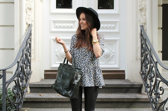dark green bag by FredsBruder