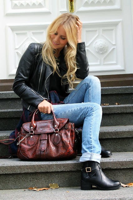 Dark red bag by FredsBruder