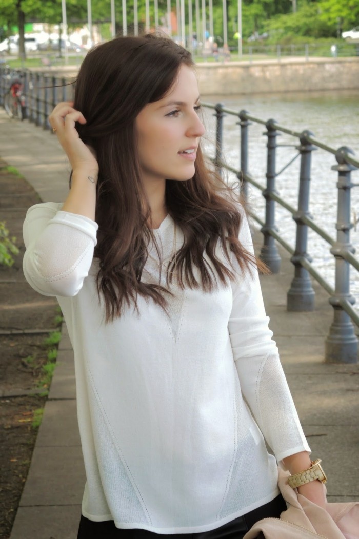 white pullover by Hugo Boss