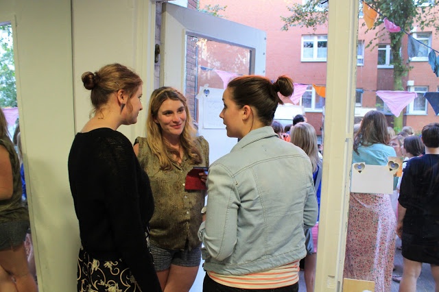 Kunden beim Event Kleiderei in Hamburg