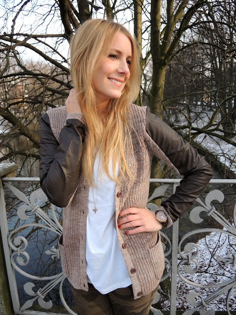Brauner Strickcardigan mit Ledereinsatz an den Ärmeln von Michael Stars
