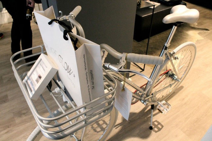 Fahrrad in einer Boutique in Hamburg