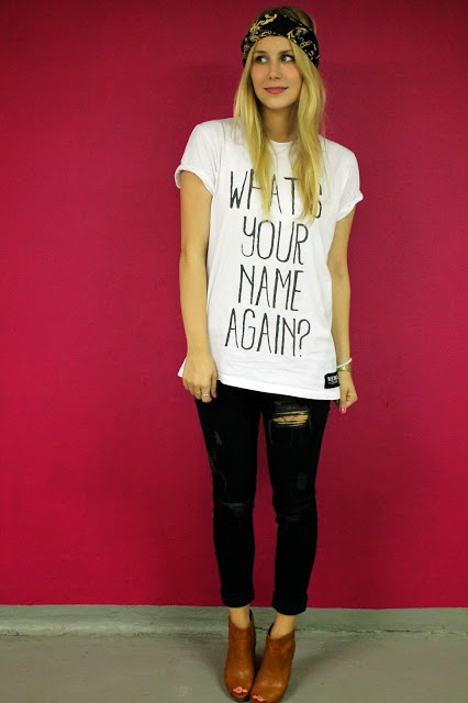 Weißes Shirt mit Schriftzug von Rebel Couture