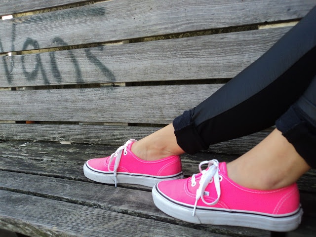 pinkfarbene sneaker von vans