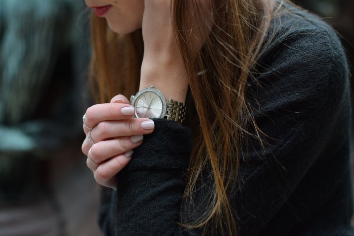 Silberne schmale Uhr von Michael Kors